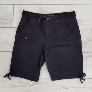 Women's Gloria Vanderbilt Black Shorts Size 10